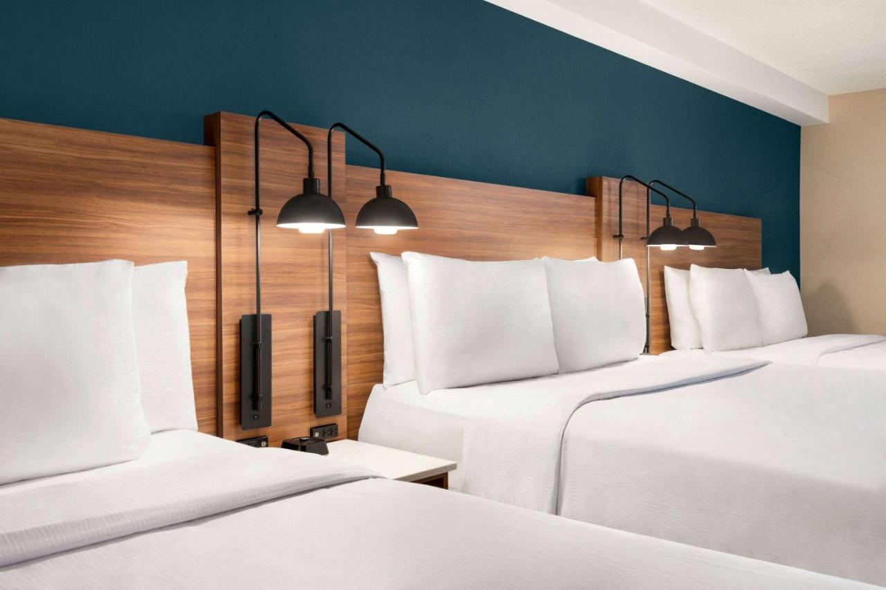 Wyndham Garden Niagara Falls Fallsview Екстер'єр фото